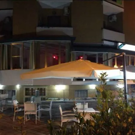 Hotel Arianna Pinarella