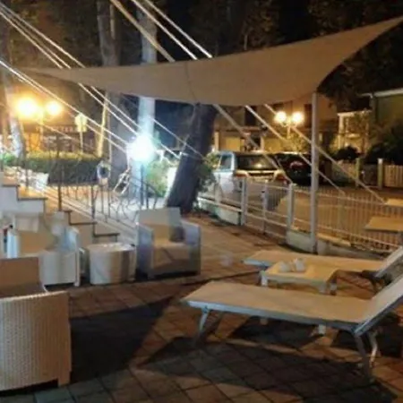 Arianna 2* Pinarella