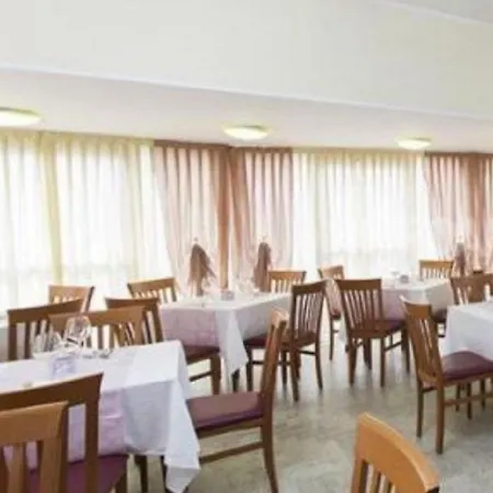 Hotell Arianna Pinarella