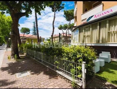 Hotel Arianna 2*