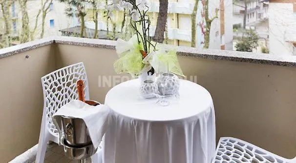 Arianna بيناريلا